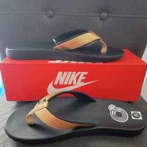 Nike Womens Bella Kai Thong slippers